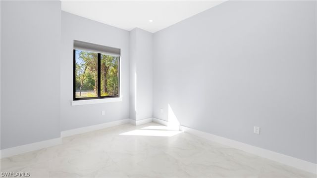 3335 66th AVE NE, Naples, FL 34120