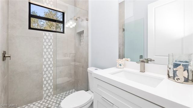 3335 66th AVE NE, Naples, FL 34120