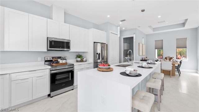 3335 66th AVE NE, Naples, FL 34120