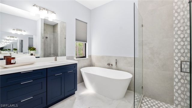 3335 66th AVE NE, Naples, FL 34120