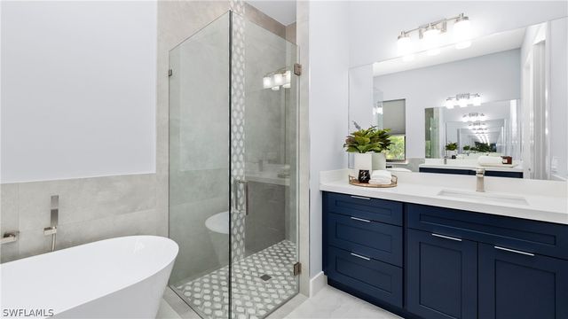 3335 66th AVE NE, Naples, FL 34120