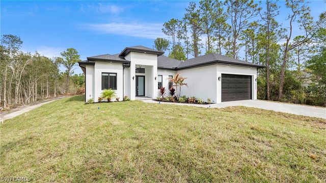 3335 66th AVE NE, Naples, FL 34120