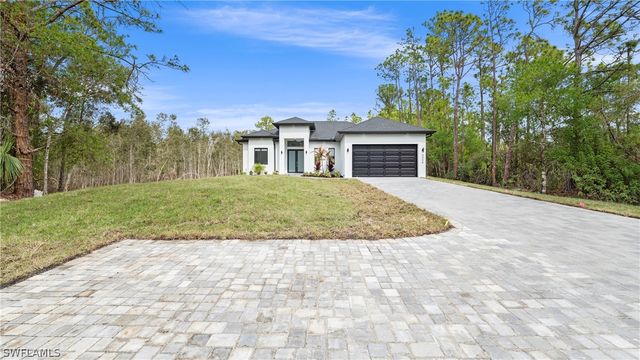 3335 66th AVE NE, Naples, FL 34120