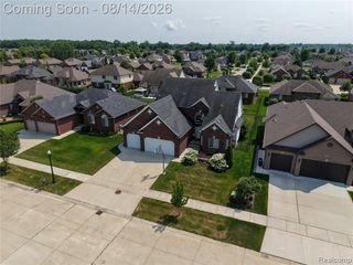 18424 Opal Drive, Macomb, MI 48042