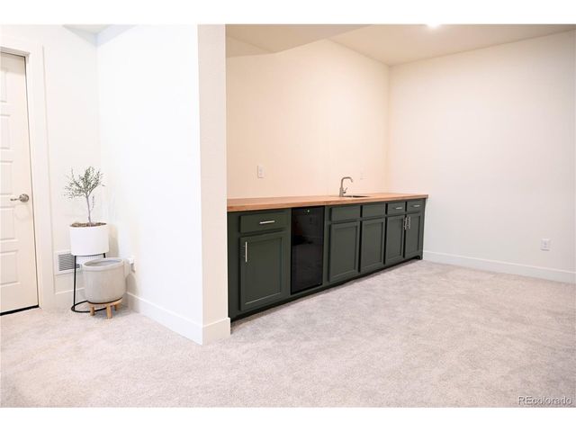 9989 Victor St, Commerce City, CO 80022