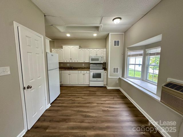 13809 Stephendale Drive, Charlotte, NC 28273