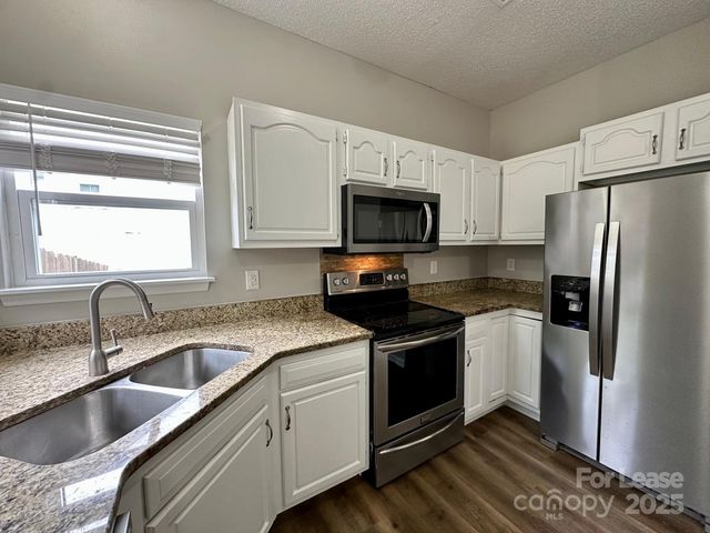 13809 Stephendale Drive, Charlotte, NC 28273