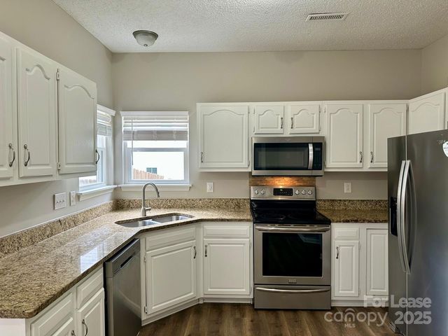 13809 Stephendale Drive, Charlotte, NC 28273