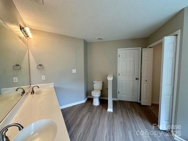 13809 Stephendale Drive, Charlotte, NC 28273