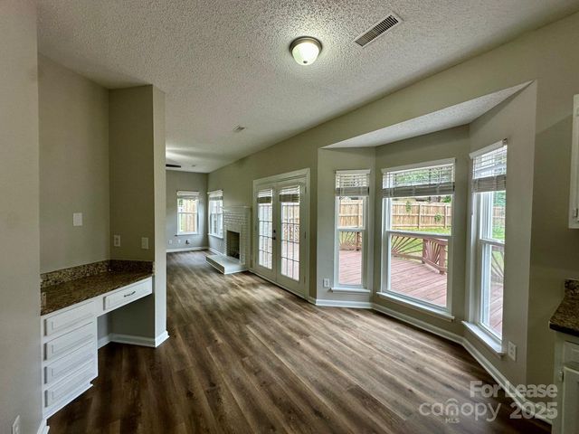 13809 Stephendale Drive, Charlotte, NC 28273