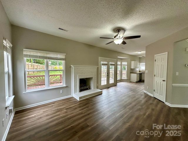 13809 Stephendale Drive, Charlotte, NC 28273