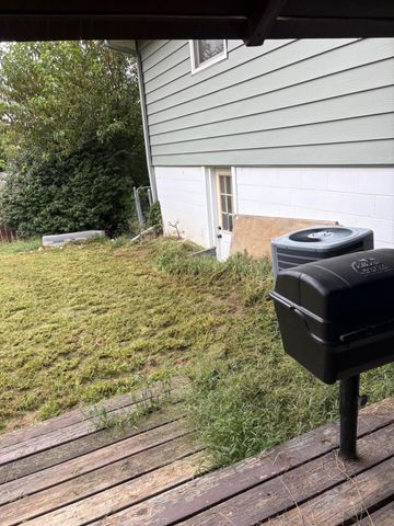 19808 BEVERLY MANOR Lane, Council Bluffs, IA 51503