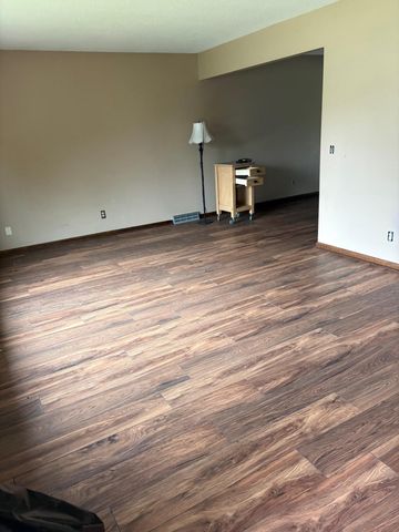 19808 BEVERLY MANOR Lane, Council Bluffs, IA 51503