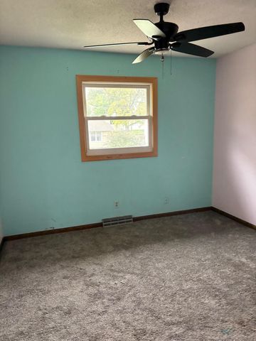 19808 BEVERLY MANOR Lane, Council Bluffs, IA 51503
