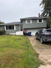 19808 BEVERLY MANOR Lane, Council Bluffs, IA 51503