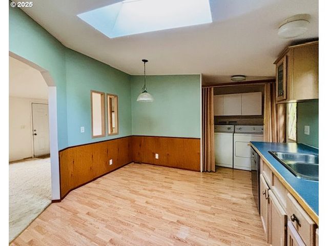 179 OUTER Dr, Florence, OR 97439