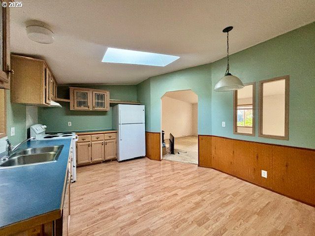 179 OUTER Dr, Florence, OR 97439