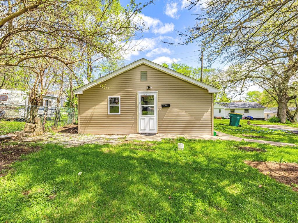 1216 Gould Street, Joliet, IL 60432