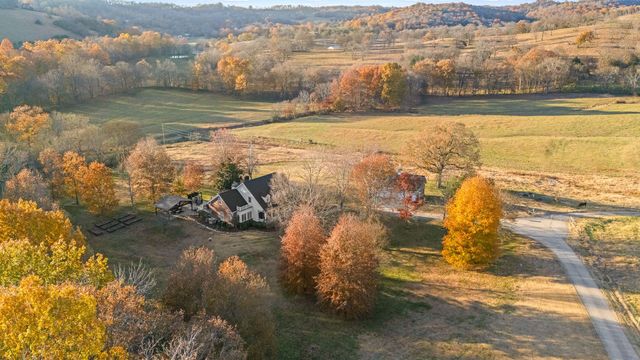 60 Groce Rd, Fayetteville, TN 37334