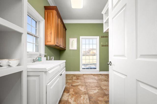 60 Groce Rd, Fayetteville, TN 37334