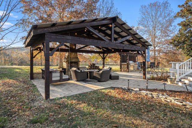 60 Groce Rd, Fayetteville, TN 37334