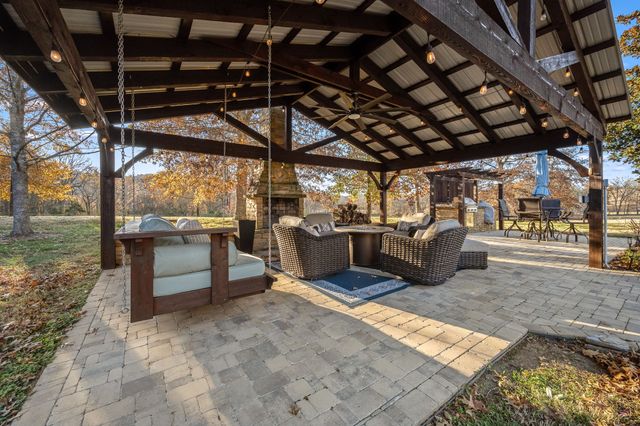 60 Groce Rd, Fayetteville, TN 37334