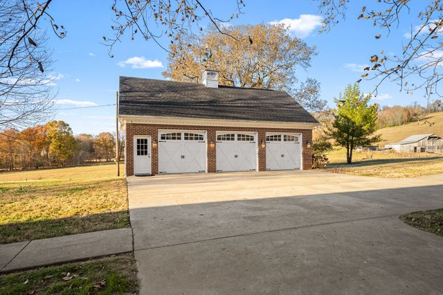 60 Groce Rd, Fayetteville, TN 37334