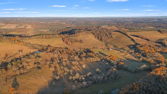 60 Groce Rd, Fayetteville, TN 37334