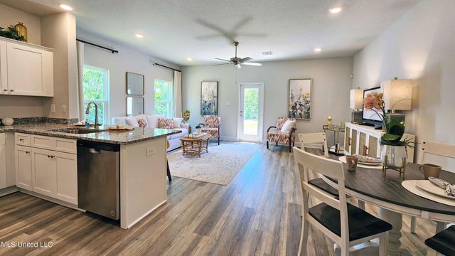 7824 Reagan Court, Ocean Springs, MS 39564