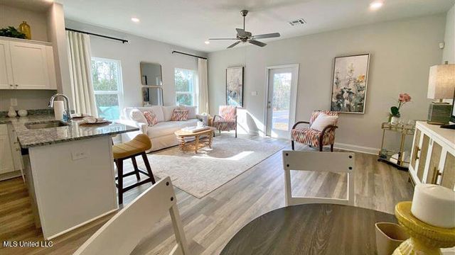 7824 Reagan Court, Ocean Springs, MS 39564