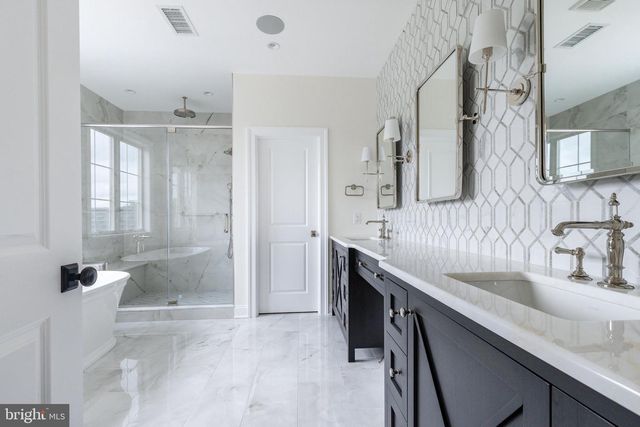 109 LEXINGTON MANOR, Glenmoore, PA 19343