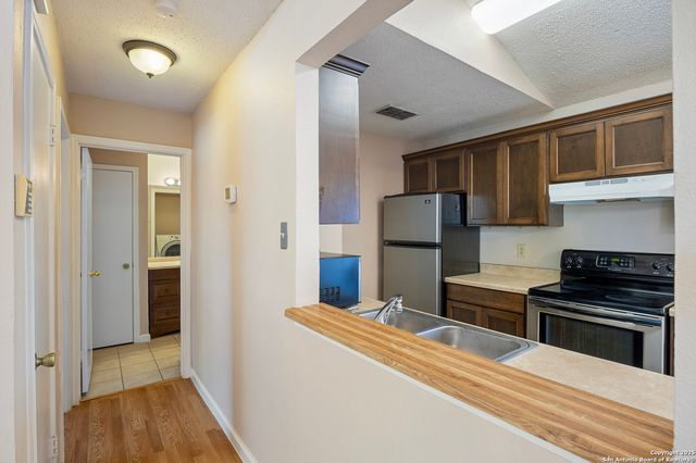 9140 Timber Path Unit 2204, San Antonio, TX 78250