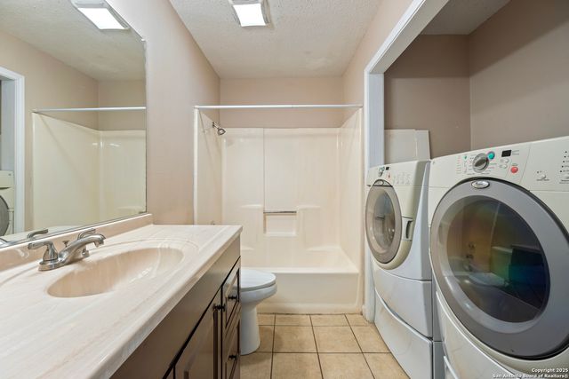 9140 Timber Path Unit 2204, San Antonio, TX 78250