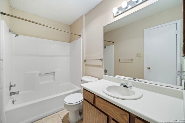 9140 Timber Path Unit 2204, San Antonio, TX 78250