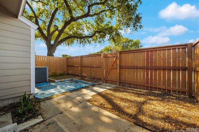 9140 Timber Path Unit 2204, San Antonio, TX 78250