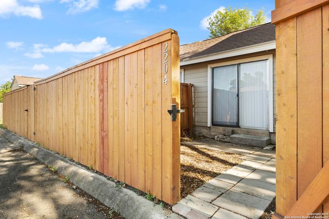 9140 Timber Path Unit 2204, San Antonio, TX 78250