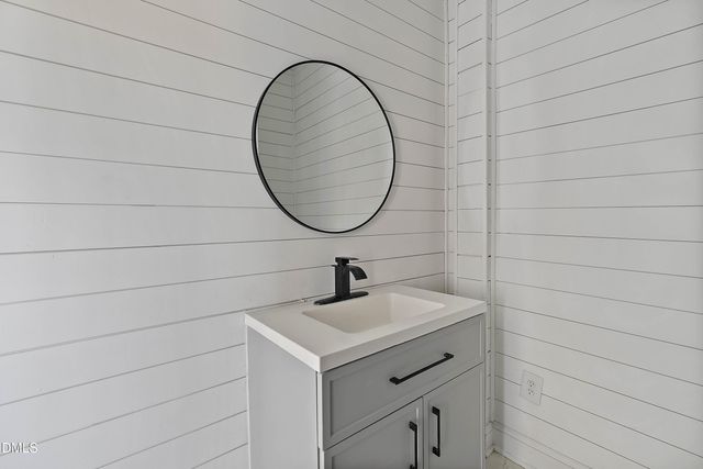 310 E E Street, Erwin, NC 28339