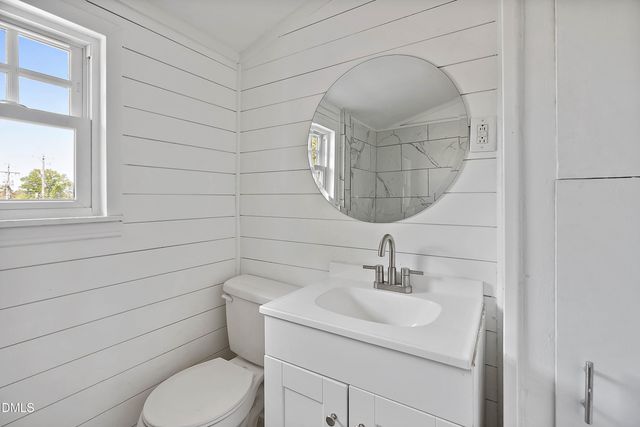 310 E E Street, Erwin, NC 28339