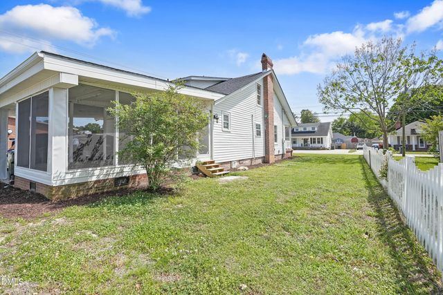 310 E E Street, Erwin, NC 28339