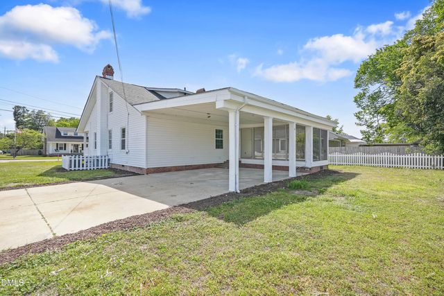 310 E E Street, Erwin, NC 28339