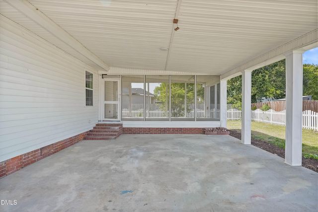 310 E E Street, Erwin, NC 28339