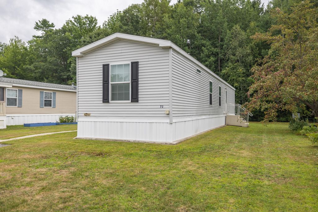 72 Village Drive, Lewiston, ME 04240 — photo 3