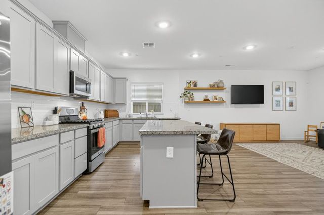 2036 Bacall Ct, Olivehurst, CA 95961