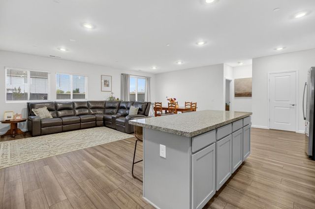 2036 Bacall Ct, Olivehurst, CA 95961