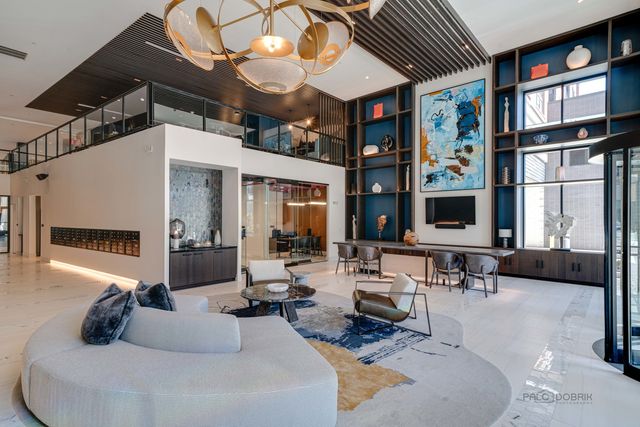 750 Hawthorn Row 4166, Vernon Hills, IL 60061