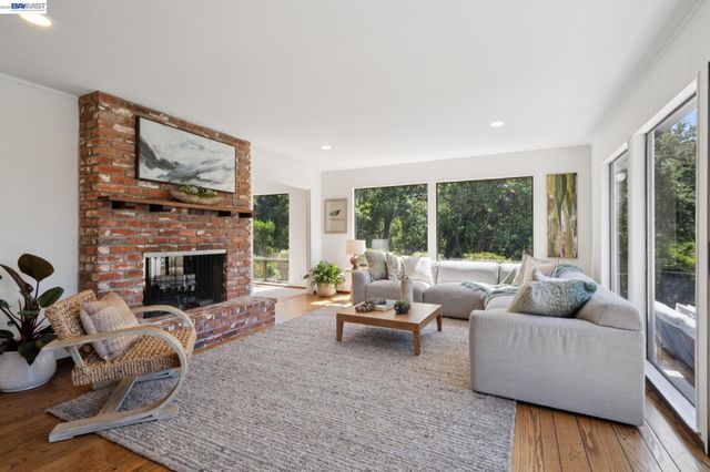 68 LAMBETH SQ, Moraga, CA 94556