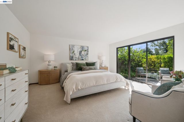 68 LAMBETH SQ, Moraga, CA 94556