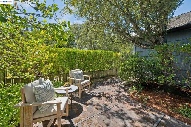 68 LAMBETH SQ, Moraga, CA 94556