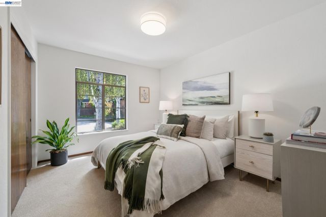 68 LAMBETH SQ, Moraga, CA 94556