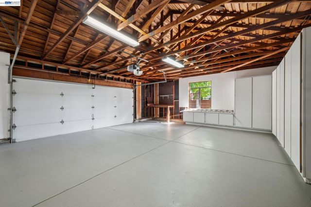 68 LAMBETH SQ, Moraga, CA 94556